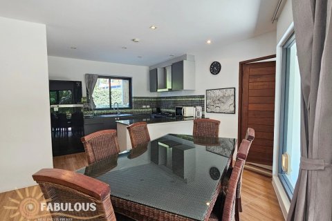 Chalet de 3 dormitorios en Rawai, Tailandia № 179529 - foto 15