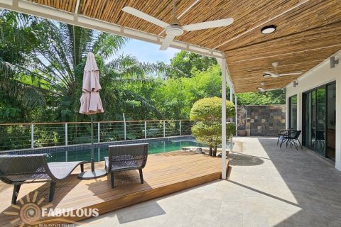 Villa in Rawai, Thailand 3 Schlafzimmer № 179529