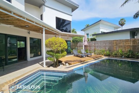 Chalet de 3 dormitorios en Rawai, Tailandia № 179529 - foto 2