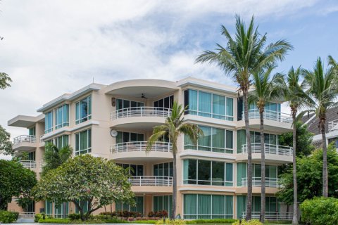 Condominio de 4 dormitorios en Hua Hin, Tailandia № 168413 - foto 2