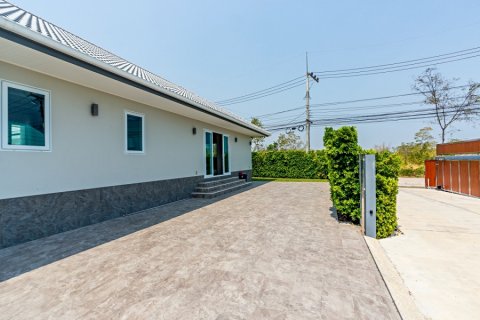 Chalet de 3 dormitorios en Hua Hin, Tailandia № 168410 - foto 21