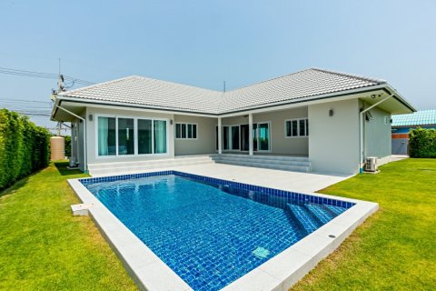 Villa in Hua Hin, Thailand 3 Schlafzimmer № 168410