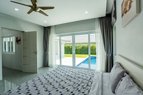 Chalet de 3 dormitorios en Hua Hin, Tailandia № 168410 - foto 14