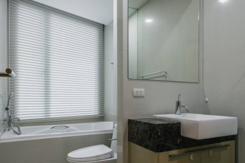 Condominio de 2 dormitorios en Bangkok, Tailandia № 180633 - foto 12