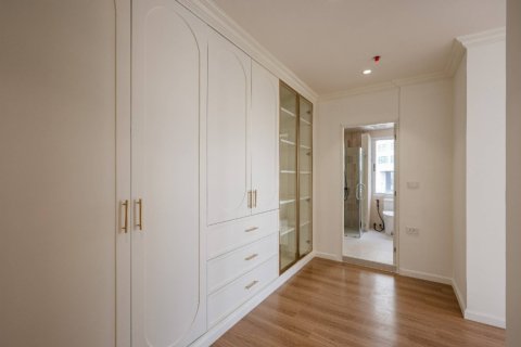 Condominio de 3 dormitorios en Bangkok, Tailandia № 180635 - foto 18