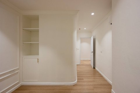 Condominio de 3 dormitorios en Bangkok, Tailandia № 180635 - foto 19