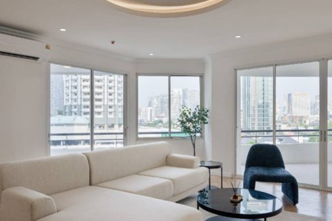 Condominio de 3 dormitorios en Bangkok, Tailandia № 180635 - foto 8