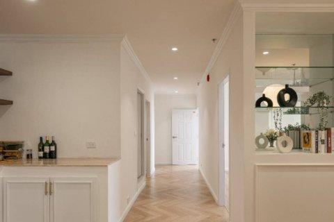 Condominio de 3 dormitorios en Bangkok, Tailandia № 180635 - foto 14