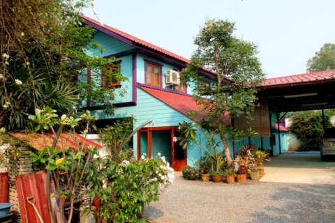 Haus in Chiang Mai, Thailand 4 Schlafzimmer № 162476