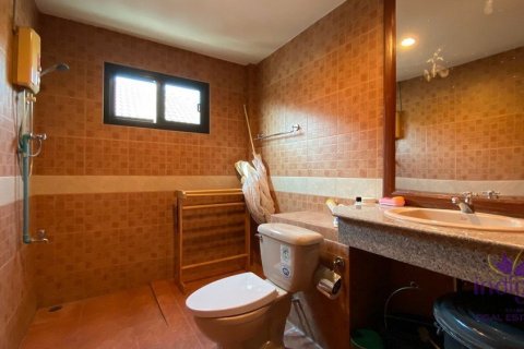 House in Chiang Mai, Thailand 4 bedrooms № 162479 - photo 4