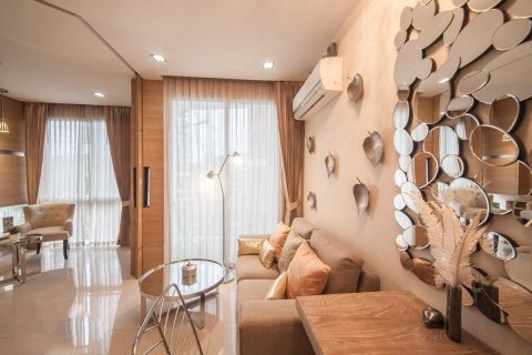 Eigentumswohnung in Pattaya, Thailand, 2 Schlafzimmer  № 173712 - Foto 2