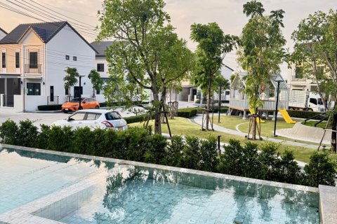 Chalet de 3 dormitorios en Pattaya, Tailandia № 209160 - foto 7