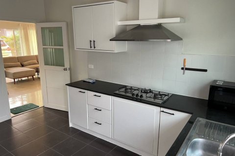Casa de 3 dormitorios en Pattaya, Tailandia № 170794 - foto 11