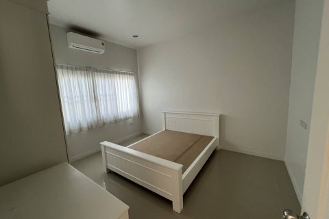 Casa de 3 dormitorios en Pattaya, Tailandia № 170794 - foto 8