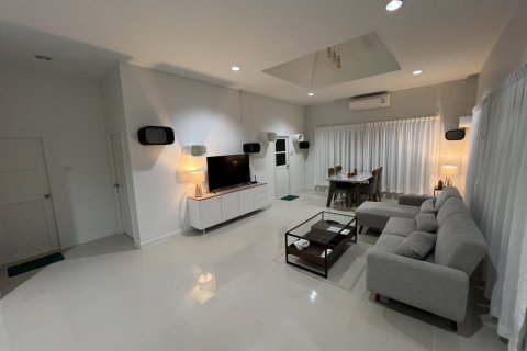 Casa de 3 dormitorios en Pattaya, Tailandia № 170794 - foto 5