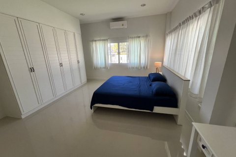 Casa de 3 dormitorios en Pattaya, Tailandia № 170794 - foto 7