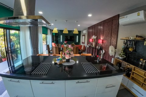 Villa in Sakon Nakhon, Thailand 6 Schlafzimmer № 170800