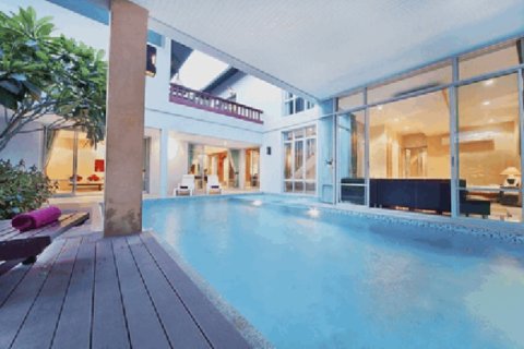 Chalet de 5 dormitorios en Jomtien Beach, Pattaya, Tailandia № 202931 - foto 3