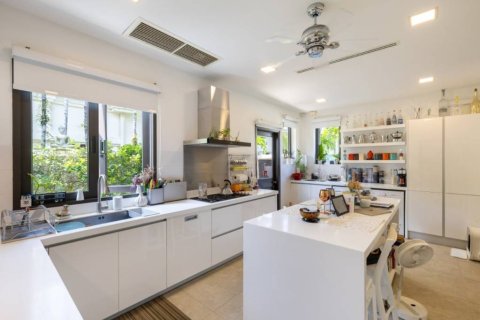 Chalet de 4 dormitorios en Phuket, Tailandia № 152597 - foto 10