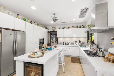 Chalet de 4 dormitorios en Phuket, Tailandia № 152597 - foto 6