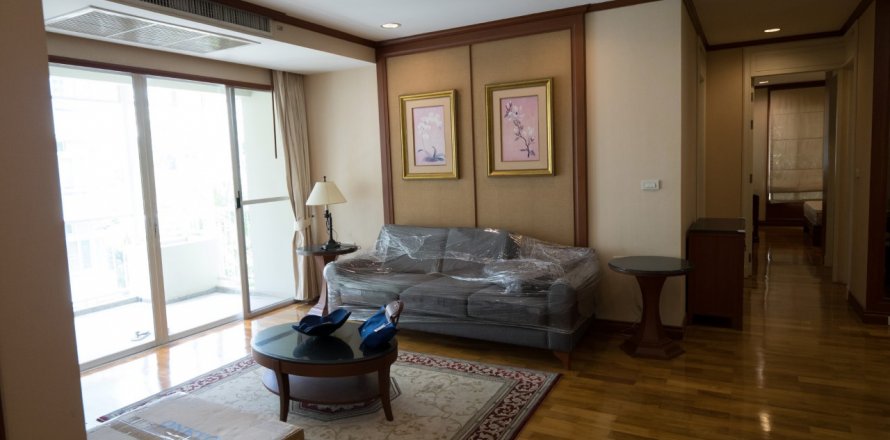 Condo in Bangkok, Thailand, 2 bedrooms  № 67216