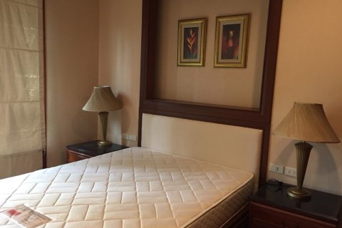 Condo in Bangkok, Thailand, 2 bedrooms  № 67216 - photo 8