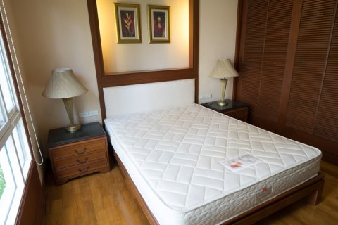 Condo in Bangkok, Thailand, 2 bedrooms  № 67216 - photo 6