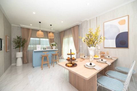 Chalet de 4 dormitorios en Hua Hin, Tailandia № 176837 - foto 8