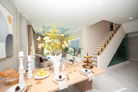 Chalet de 4 dormitorios en Hua Hin, Tailandia № 176837 - foto 6