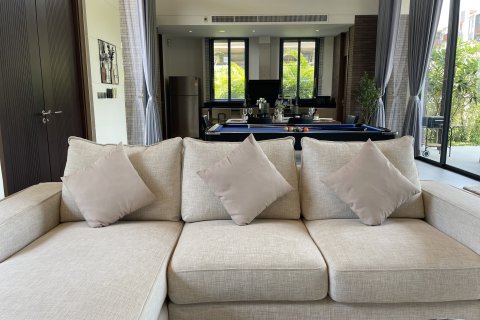 Chalet de 4 dormitorios en Phuket, Tailandia № 173126 - foto 24