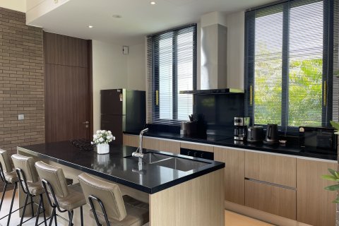 Chalet de 4 dormitorios en Phuket, Tailandia № 173126 - foto 11