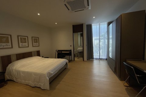 Chalet de 4 dormitorios en Phuket, Tailandia № 173126 - foto 16