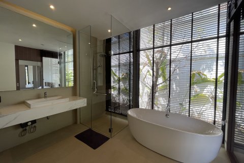 Chalet de 4 dormitorios en Phuket, Tailandia № 173126 - foto 15