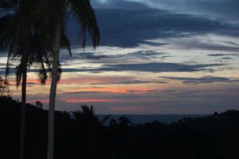 Chalet de 4 dormitorios en Ko Samui, Tailandia № 202911 - foto 5