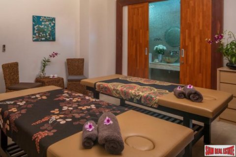 Chalet de 4 dormitorios en Kamala, Tailandia № 202908 - foto 3