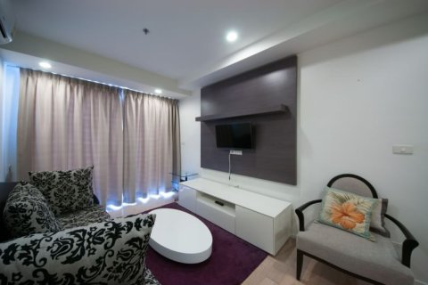 Condo in Watthana, Bangkok, Thailand, 1 bedroom  № 200565