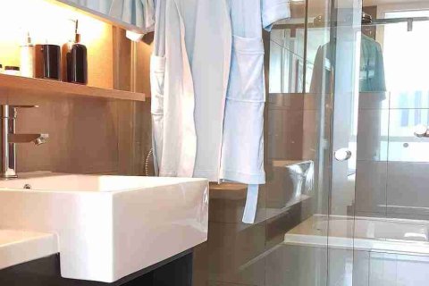 Condominio de 1 dormitorio en Bangkok, Tailandia № 183620 - foto 8