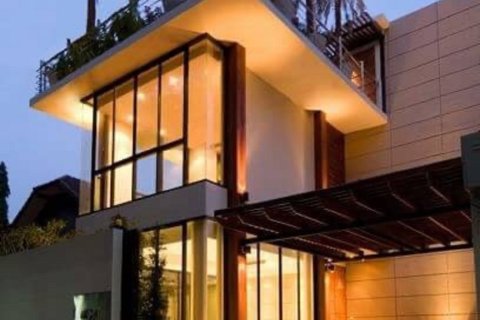 Haus in Watthana, Bangkok, Thailand 4 Schlafzimmer № 200658