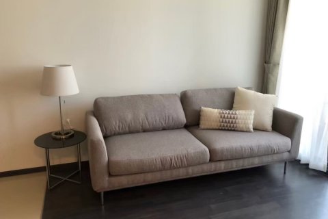 Condo in Watthana, Bangkok, Thailand, 2 bedrooms  № 200653