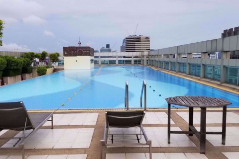 Condominio de 2 dormitorios en Ratchathewi, Bangkok, Tailandia № 48183 - foto 10