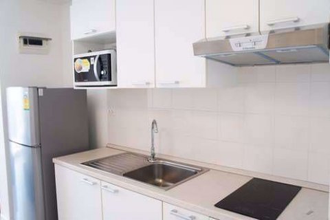 Condominio de 1 dormitorio en Watthana, Bangkok, Tailandia № 48180 - foto 4