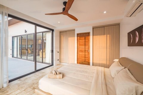Chalet de 3 dormitorios en Chaweng Beach, Ko Samui, Tailandia № 179983 - foto 10