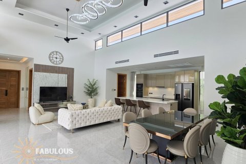 Villa in Bang Tao, Thailand 4 Schlafzimmer № 233570 - Foto 12