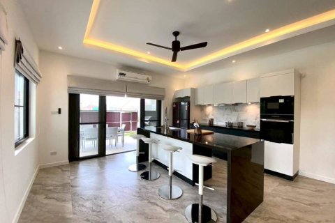 Chalet de 3 dormitorios en Hua Hin, Tailandia № 176820 - foto 9
