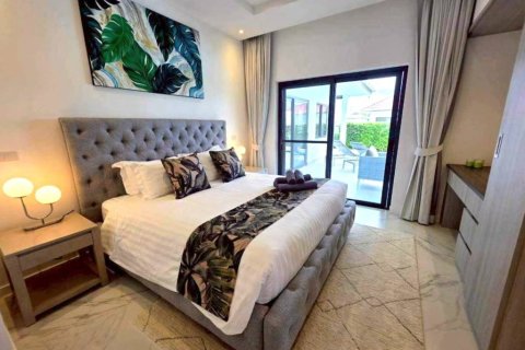 Villa in Hua Hin, Thailand 3 bedrooms № 176819 - photo 9