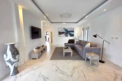 Villa in Hua Hin, Thailand 3 bedrooms № 176819 - photo 3