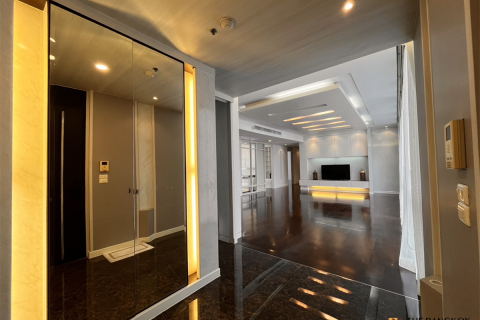 Condo à Bangkok, Thaïlande, 4 chambres  № 201915
