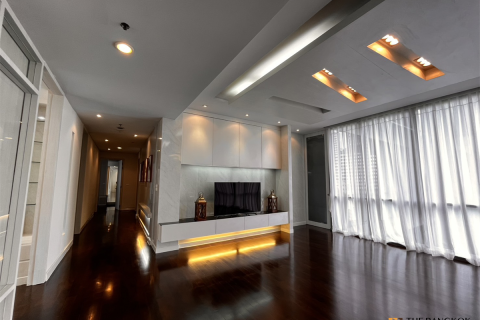 Condominio de 4 dormitorios en Bangkok, Tailandia № 201915 - foto 9