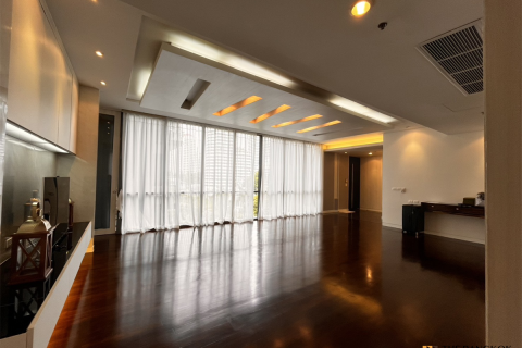 Condominio de 4 dormitorios en Bangkok, Tailandia № 201915 - foto 2