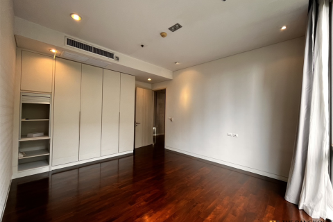 Condominio de 4 dormitorios en Bangkok, Tailandia № 201915 - foto 10